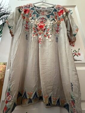 Johnny Was Embroidered top  in Light Gray with Pink & Teal Accents